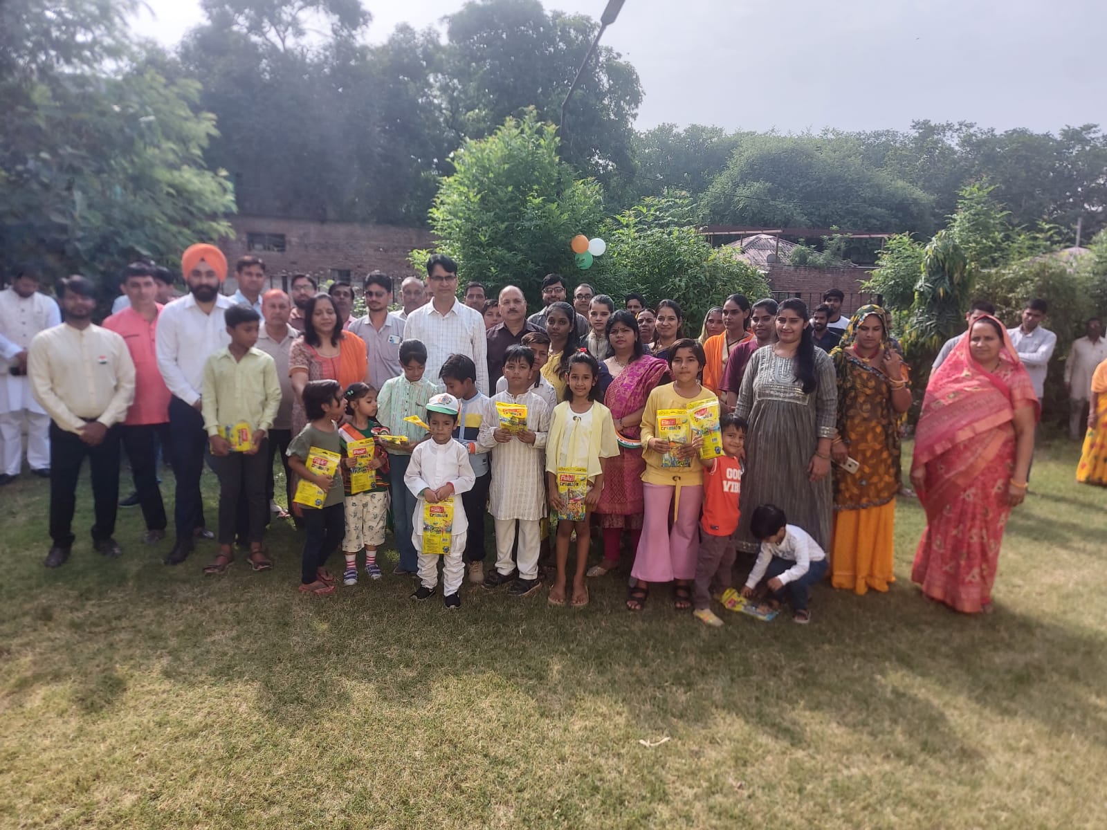 एसिक आवासीय परिसर में स्वाधीनता दिवस समारोह का आयोजन