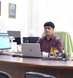 DR . S R MEENA MBBS, MD ( PEDIATRICS)